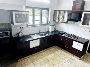 Vakkayil Garden Villa, Kochi Vacation rental in Kochi