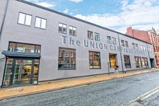 Carriage Works by Guestz Apartment in Preston