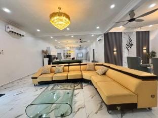 Villa - 6 Bedroom With Private Pool - Klang Vacation rental in Selangor, Malaysia
