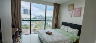 Romantic Deluxe II -R1(B3A32I) Vacation rental in Kuching