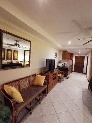 Full sea view, large terrace beachfront condo Apartment in Pattaya City