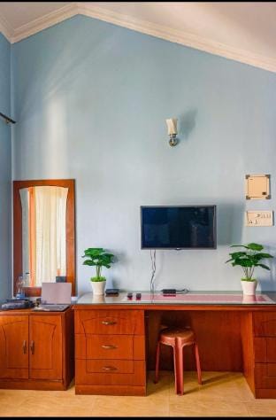 Colva beach 5 mins away,  jacuzzi, Rich Nest  Apt Vacation rental in Benaulim