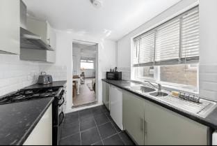 Cosy House for 8 in Rochester with Free Parking Vacation rental in Rochester