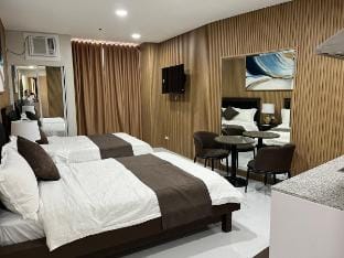 Superior Qudaruple Suite at Bel Air Soho S15T10 Vacation rental in Makati