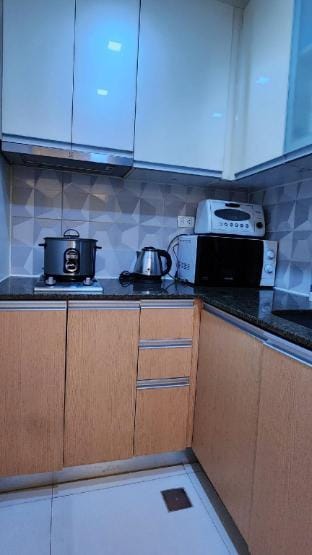 Parkside Haven: Home Near Greenbelt & Legazpi Park Vacation rental in Pasay