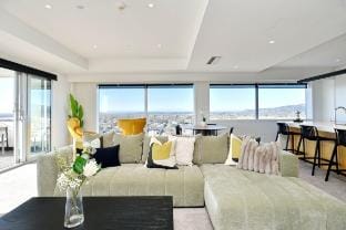 Pacific Horizon • Luxury Sky Suite • 19th Floor Vacation rental in Christchurch