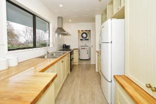 Spacious rural retreat - no cleaning fees Vacation rental in Hamilton