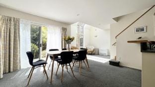 Waimairi Road - Handy to University Vacation rental in Christchurch