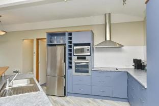 Views + Quiet, Akaroa Retreat- pet friendly Vacation rental in Akaroa