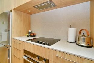 Dickens St - modern and cosy handy to city Vacation rental in Christchurch