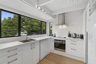 Escape to Wanaka - spacious and handy to center Vacation rental in Wanaka