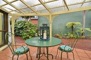 Quirky, Original and Unique - 1980s Dome House Vacation rental in Christchurch