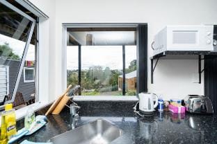 Roberts St - Apartment (Downstairs) - 2BR 1Bath Vacation rental in Raglan