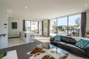Central City Retreat - with secure carpark Vacation rental in Christchurch