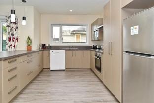 Space to relax & chill - 7 Night deals Villa in Christchurch