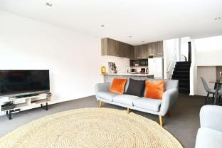 Spacious centrally located - 7 Night special deals Vacation rental in Christchurch
