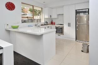 Relaxed 3BR Hideaway • Outdoor Living & Pets Vacation rental in Christchurch