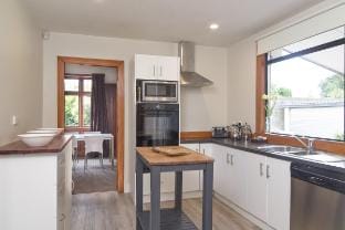 Character Home - Modern Comfort | Close to Airport Vacation rental in Christchurch