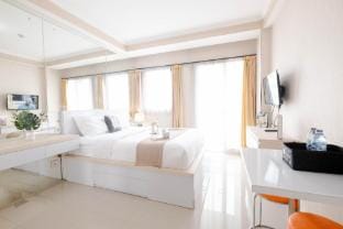 Comfy Studio Signature Park Grande Apt By Travelio Apartment in South Jakarta City