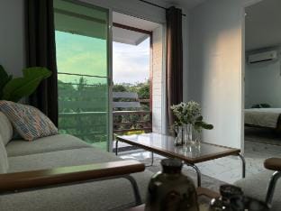Stylish 2BR Bungalow w/ AC & 3 Minute Beach Walk Vacation rental in Ko Pha-ngan Sub-district