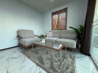 Stylish 2BR Bungalow w/ AC & 3 Minute Beach Walk Vacation rental in Ko Pha-ngan Sub-district