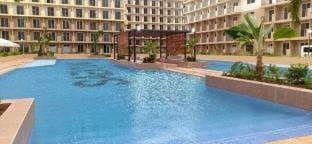 Studio w pool, mountain  city view Mactan airport Apartment in Lapu-Lapu City