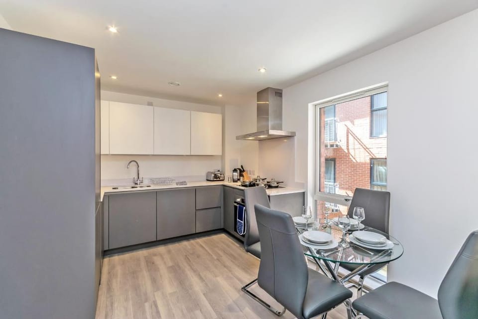 Halo House by Guestz Apartment in Manchester