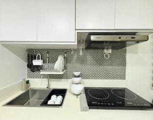 Simple Comforts Studio (MPlace) Vacation rental in Quezon City