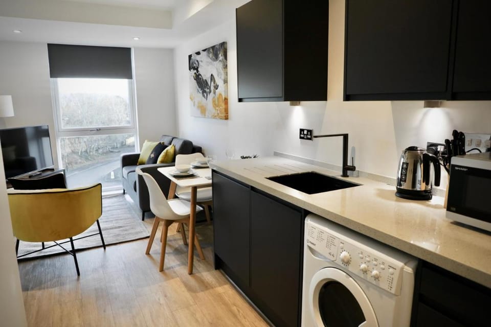 Coates House by Guestz Apartment in Wales