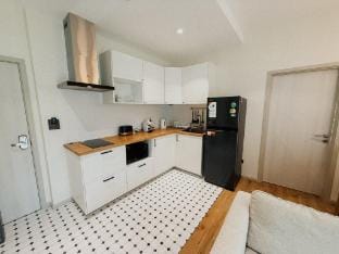 FAMILY HOMES Halo Apartments with Pool Access Apartment in Phuket