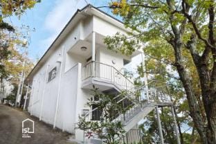 ist villa 06: Private Beachfront, Sleeps 16 Villa in Japan