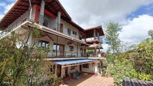 GN202-Coorg Girinivas-Homestay-Balcony with view. Vacation rental in Madikeri