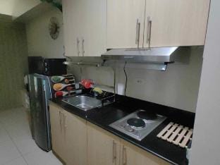Condo Near MOA, NAIA airport, CCP- comfy w/a view! Apartment in Pasay