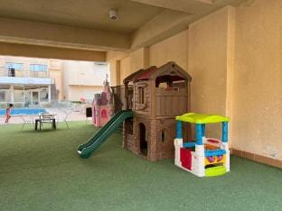فيلا 4 غرف نوم وصالة مع اطلالة جانبية على البحر Vacation rental in Jeddah