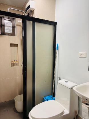* * WV 25 Minimalist Chic Stay Vacation rental in Iloilo City