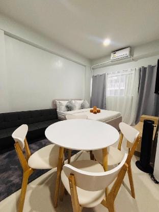 * * WV 24 Homey Comfort Spot Vacation rental in Iloilo City
