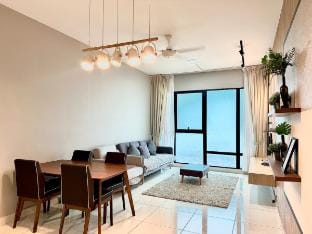 Southkey Mosaic -Mid Valley/High Floor (2BR2B)5pax Vacation rental in Johor Bahru