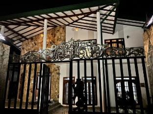 Lilies holiday inn Vacation rental in Gangawatakorale