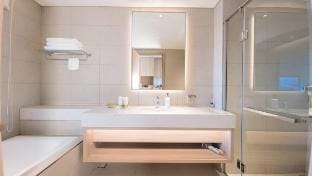 Largest Studio w Bay View|2 Beds|Netflix|sky Pool Vacation rental in Laos