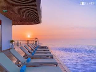 Luxury Studio ALa Carte| beachfront|netflix Vacation rental in Laos