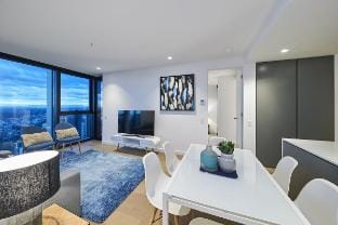 MSA Victoria One Lv69: Pool, Gym, Free Parking Vacation rental in Melbourne