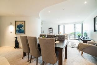 MSA Richmond Riverside Retreat: Pool, Free Parking Vacation rental in Melbourne