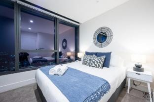 Vision53: Parking, Gym, Pool, Balcony & City Views Vacation rental in Melbourne