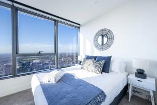 Vision53: Parking, Gym, Pool, Balcony & City Views Vacation rental in Melbourne