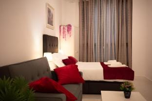RentalSevilla San Luis Apartment in Seville