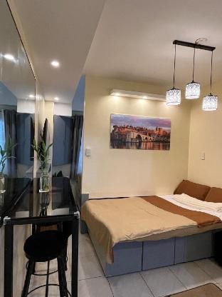Monte Carlo Premiere Condominium Vacation rental in Las Pinas
