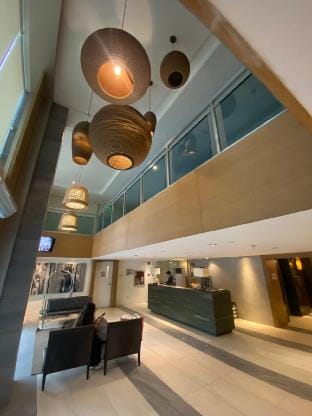 City Meets Sea-Azure Beachfront Vacation rental in Paranaque