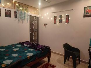 Deluxe Double Room with Balcony Vacation rental in Chennai