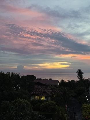 Ocean View Resort@PD~400m to Beach~Netflix&Games Apartment in Port Dickson
