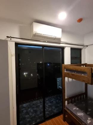 Cozy Clean Space with Balcony - Near Entrance Apartment in Davao City